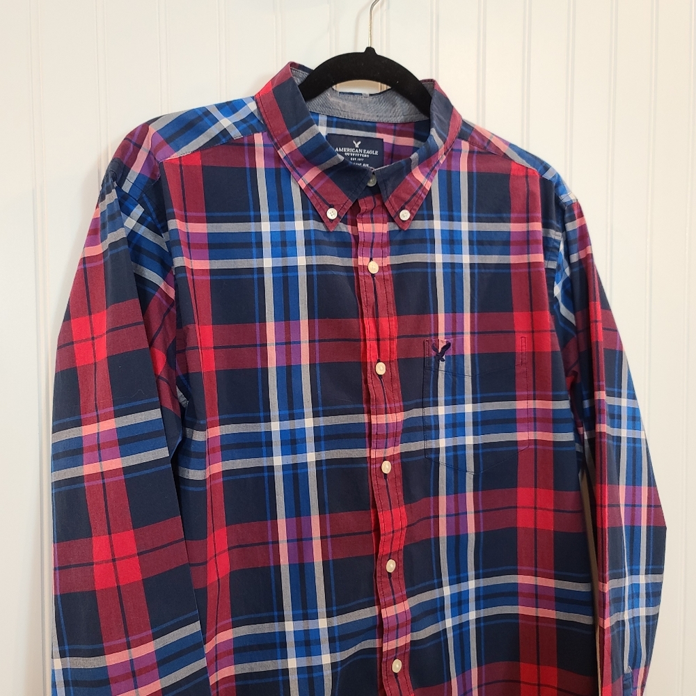 American Eagle Outfitters plaid button down, L